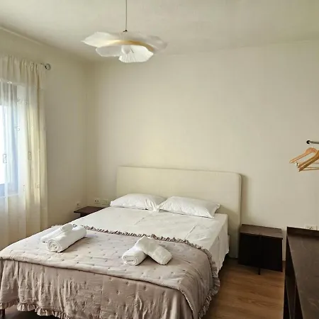 Apartament Tali's - Lakefront Pogradec