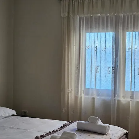 Apartament Tali's - Lakefront Pogradec